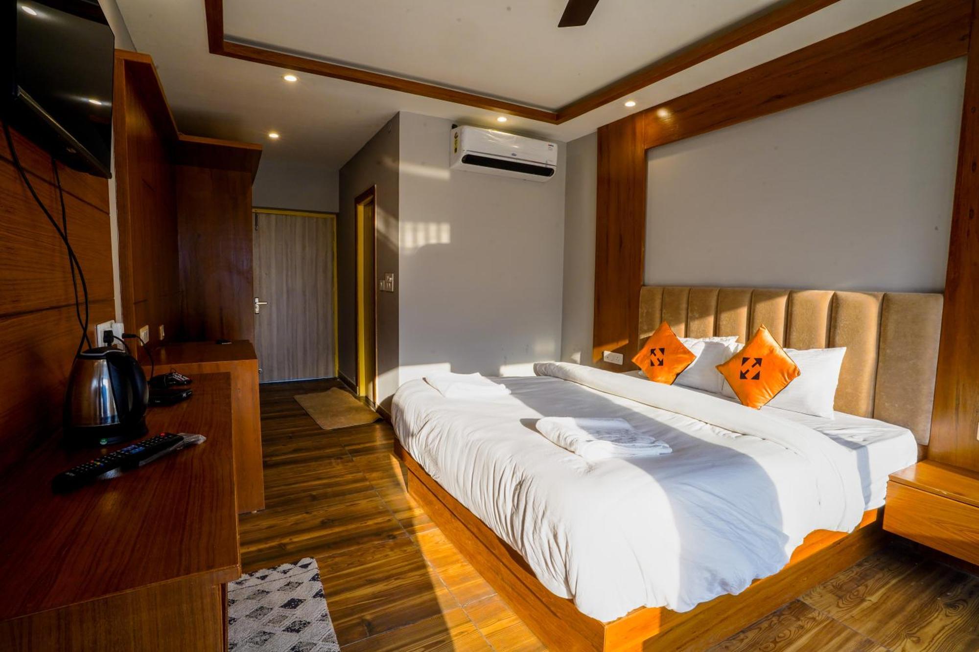 Hide-In Rishikesh, Laxman Jhula Vandrehjem Eksteriør billede