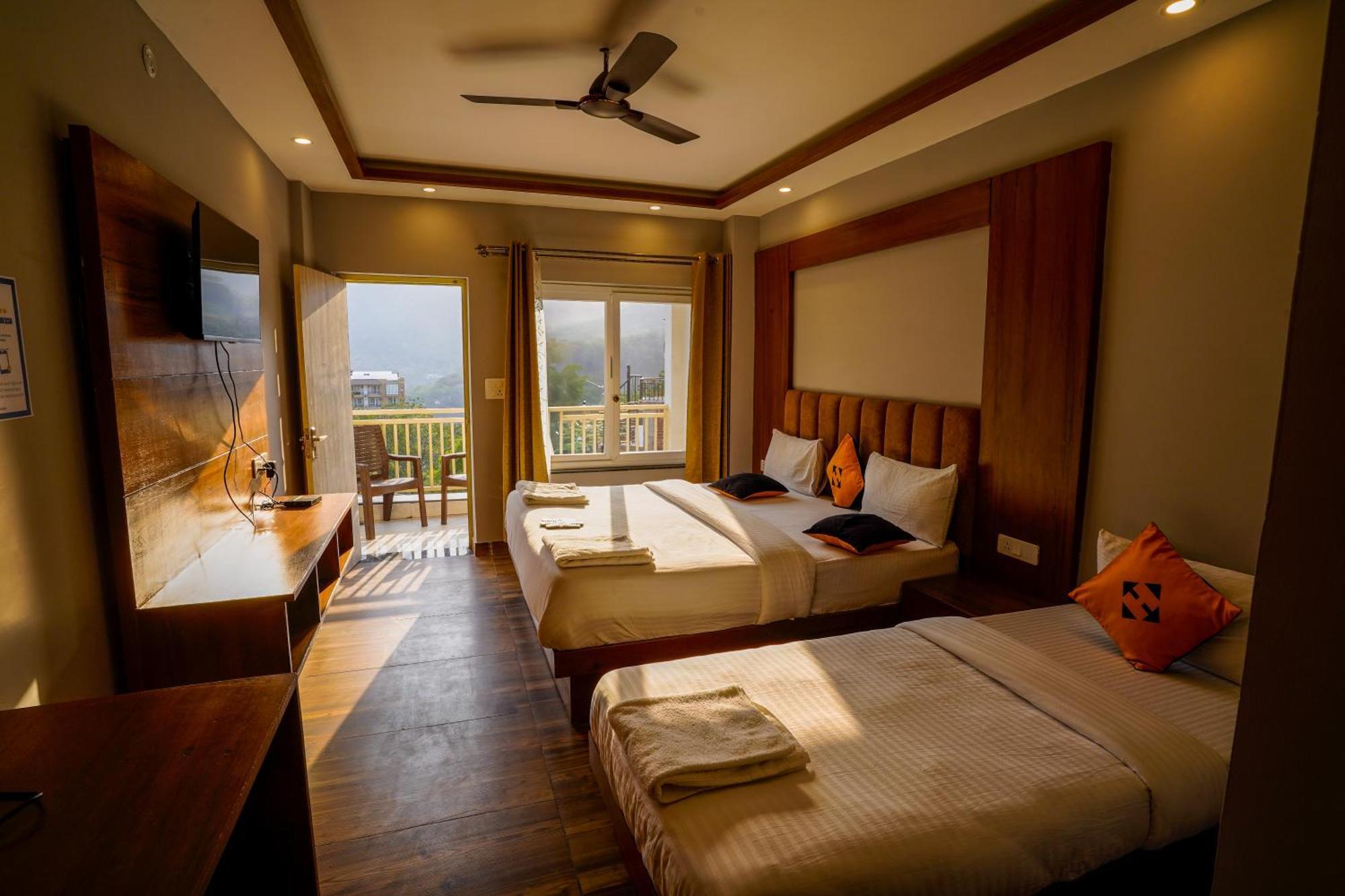 Hide-In Rishikesh, Laxman Jhula Vandrehjem Eksteriør billede