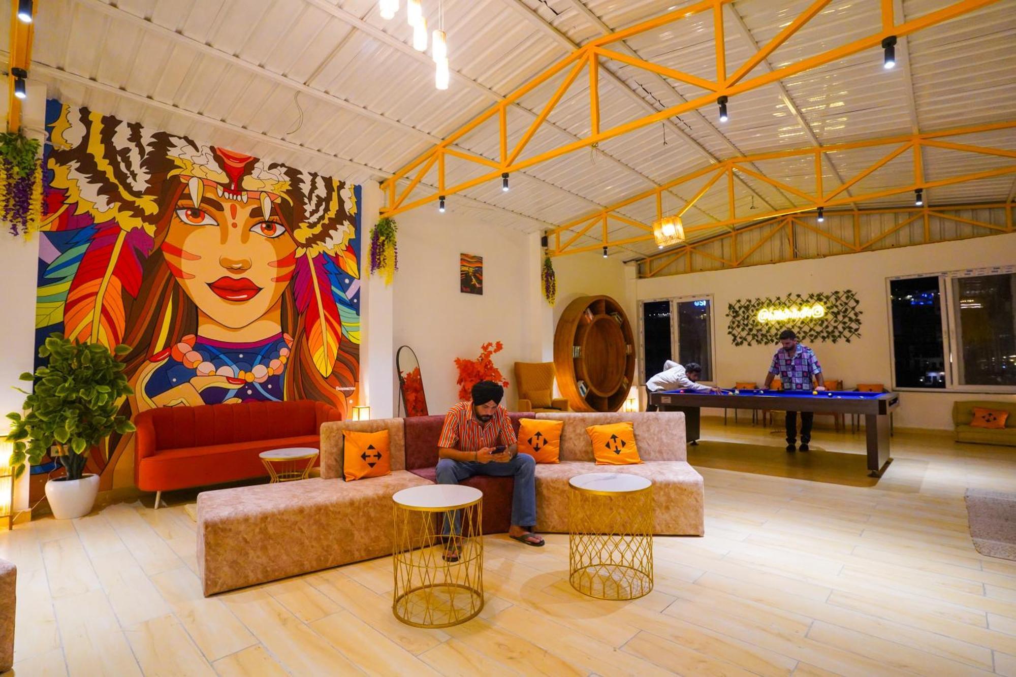 Hide-In Rishikesh, Laxman Jhula Vandrehjem Eksteriør billede