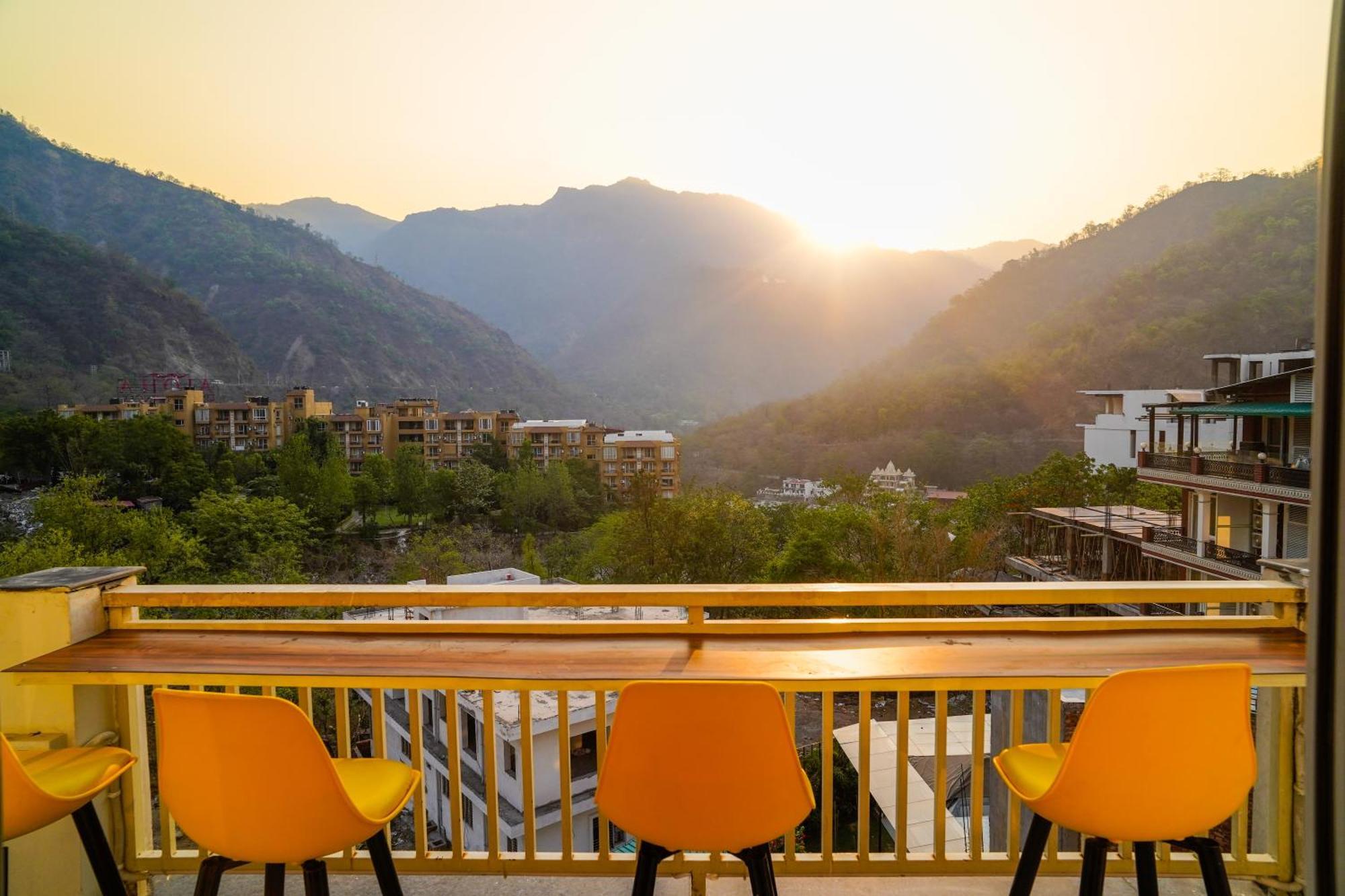 Hide-In Rishikesh, Laxman Jhula Vandrehjem Eksteriør billede